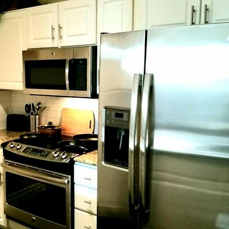 Roomy Downtown Abode Houston Exterior photo